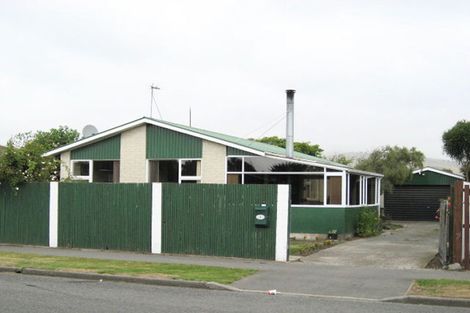 Photo of property in 4 Bayswater Crescent, Bromley, Christchurch, 8062