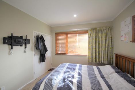 Photo of property in 4/17-19 Neal Avenue, Glenfield, Auckland, 0629