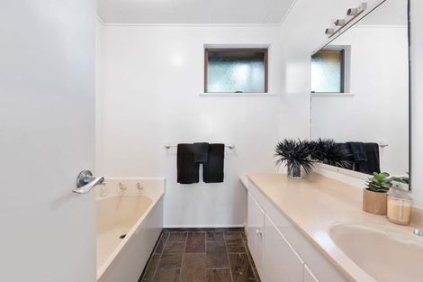 Photo of property in 1 Blackmore Drive, Lynmore, Rotorua, 3010