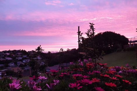 Photo of property in 18 Montpellier Heights, Arkles Bay, Whangaparaoa, 0932