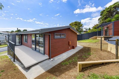 Photo of property in 25 Herekawe Drive, Spotswood, New Plymouth, 4310