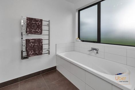 Photo of property in 19 Woodland Road, Maungaturoto, 0588