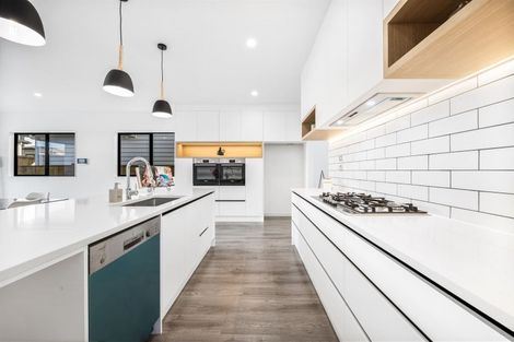 Photo of property in 4 Puruatanga Drive, Flat Bush, Auckland, 2019