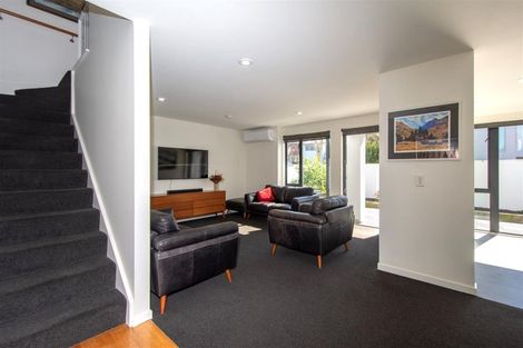 Photo of property in 2 Oakford Close, Riccarton, Christchurch, 8011