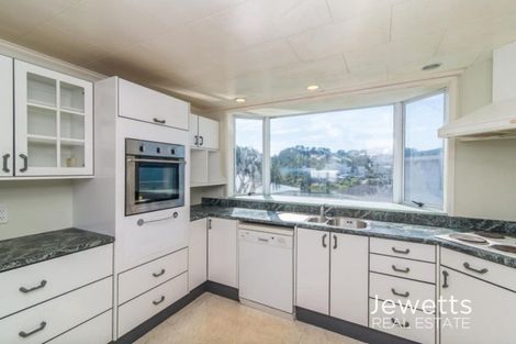 Photo of property in 29 Napier Street, Karaka Bays, Wellington, 6022