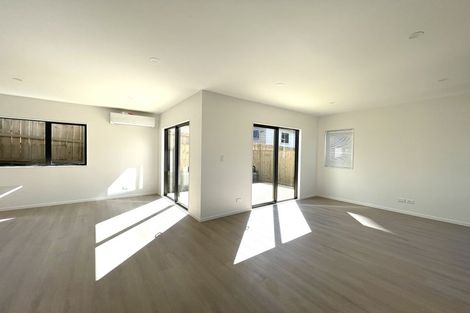 Photo of property in 26c Topliss Drive, Northcross, Auckland, 0632