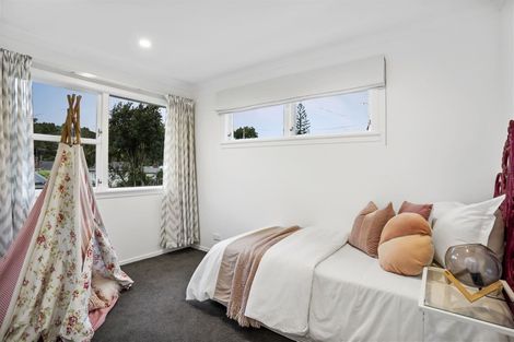 Photo of property in 58 Eskdale Road, Birkdale, Auckland, 0626