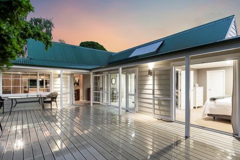 Photo of property in 42 Kayelene Place, Omokoroa, 3114