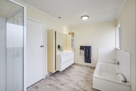 Photo of property in 20 Cortes Crescent, Flaxmere, Hastings, 4120