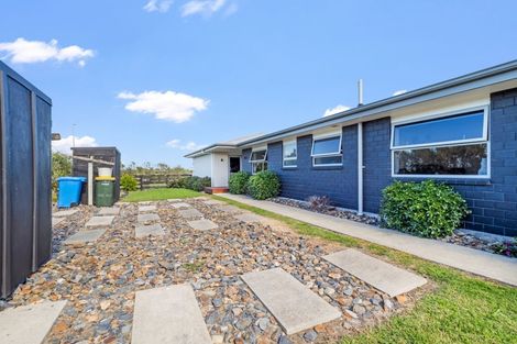 Photo of property in 3 Carex Grove, Foxton Beach, Foxton, 4815