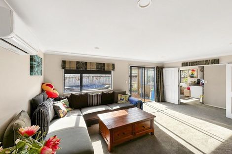 Photo of property in 25 Sun Valley Grove, Wainuiomata, Lower Hutt, 5014