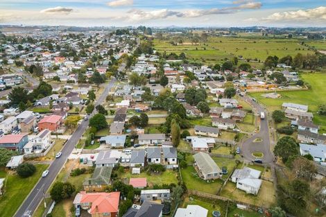 Photo of property in 44 Birdwood Road, Pukekohe, 2120