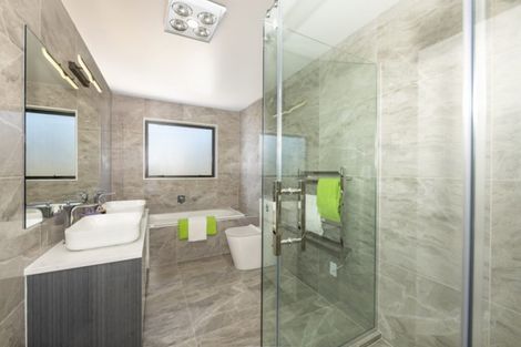 Photo of property in 29 Ballindrait Drive, Flat Bush, Auckland, 2019