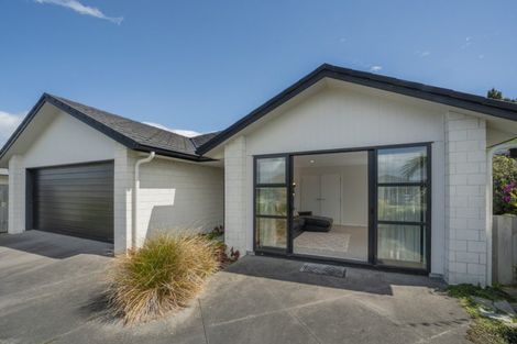 Photo of property in 11 Lakeside Terrace, Omokoroa, 3114