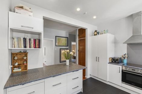 Photo of property in 410 Muritai Road, Eastbourne, Lower Hutt, 5013