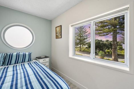 Photo of property in 233 Marine Parade, Napier South, Napier, 4110