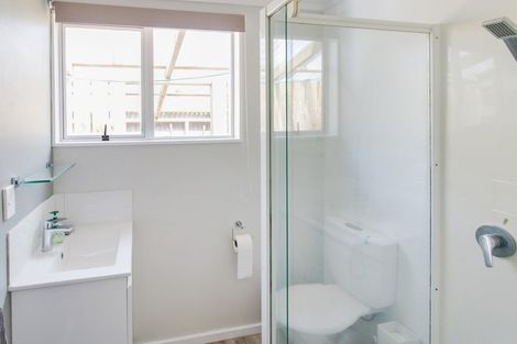 Photo of property in 16 Linklater Avenue, Foxton Beach, Foxton, 4815