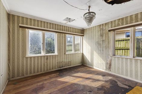 Photo of property in 31 View Road, Titahi Bay, Porirua, 5022