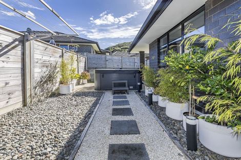 Photo of property in 14 Mooring Close, Whitby, Porirua, 5024