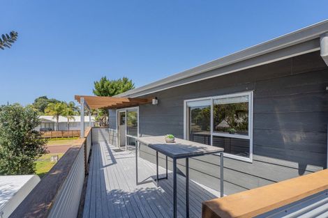 Photo of property in 6 Bell Road, Pauanui, Hikuai, 3579