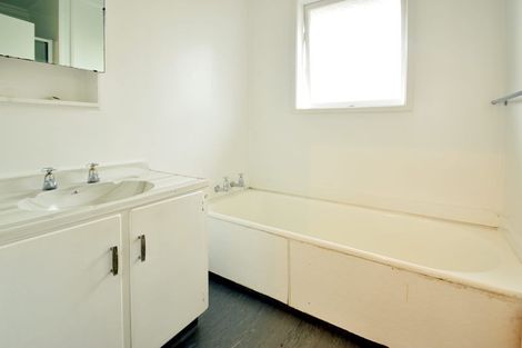 Photo of property in 102 Boundary Road, Clover Park, Auckland, 2019