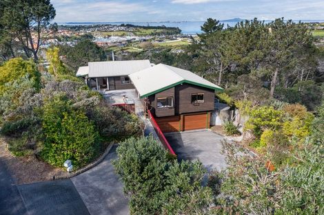 Photo of property in 8 Clayden Drive, Gulf Harbour, Whangaparaoa, 0930