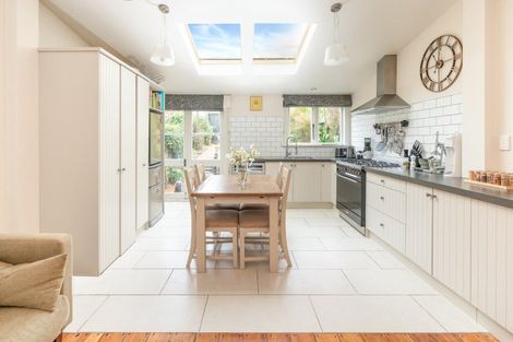 Photo of property in 5b Saint Mary Street, Thorndon, Wellington, 6011