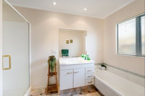 Photo of property in 1 Appaloosa Place, Papamoa Beach, Papamoa, 3118