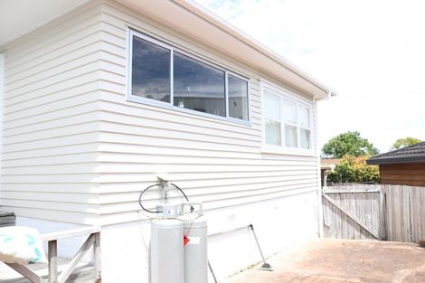 Photo of property in 1/44 College Road, Northcote, Auckland, 0627