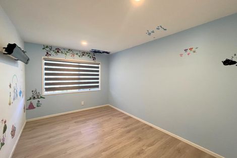 Photo of property in 4 Correa Court, Goodwood Heights, Auckland, 2105