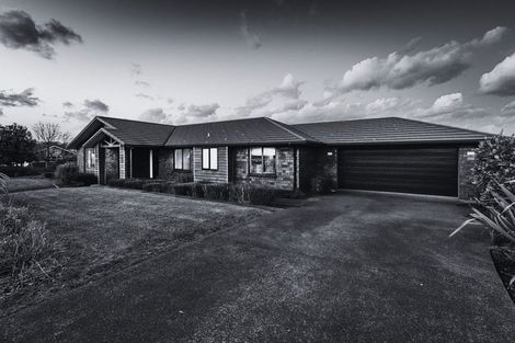 Photo of property in 2 Jessie Rise, Riverhead, 0820