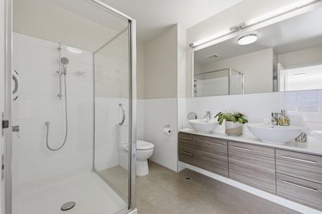 Photo of property in 37 Parkside Drive, Orewa, 0931