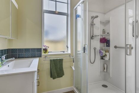 Photo of property in 11 Hargest Crescent, Saint Kilda, Dunedin, 9012