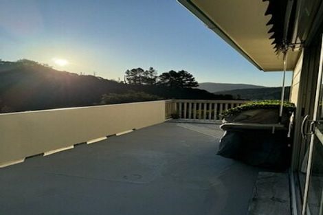 Photo of property in 27 Ngahere Street, Stokes Valley, Lower Hutt, 5019