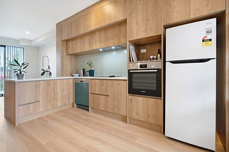 Photo of property in 90 Tarapuka Road, Westgate, Auckland, 0814