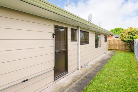 Photo of property in 5 Edgecombe Court, Roslyn, Palmerston North, 4414