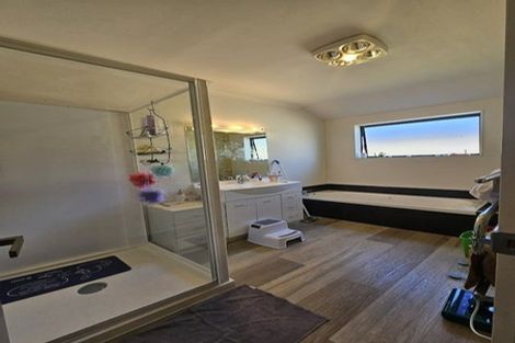 Photo of property in 17 Consort Close, Paraparaumu Beach, Paraparaumu, 5032