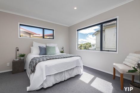 Photo of property in 79 Dress Circle, Newlands, Wellington, 6037