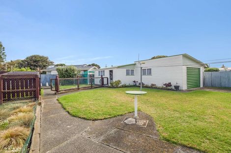 Photo of property in 19 Tainui Street, Castlecliff, Whanganui, 4501