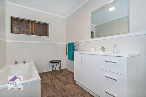 Photo of property in 13 Barclay Place, Te Kamo, Whangarei, 0112