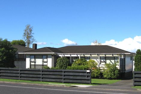Photo of property in 77 Hutchinsons Road, Bucklands Beach, Auckland, 2014