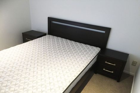 Photo of property in The Statesman Apartments, 1006/1 Parliament Street, Auckland Central, Auckland, 1010