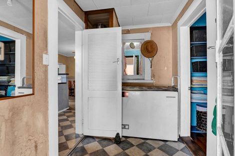 Photo of property in 239 Coronation Avenue, Welbourn, New Plymouth, 4310