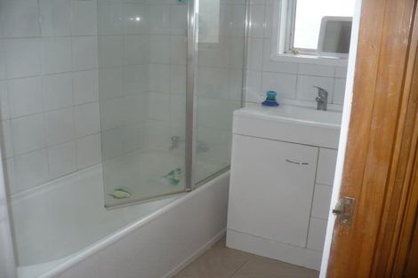 Photo of property in 50 Divich Avenue, Te Atatu South, Auckland, 0610