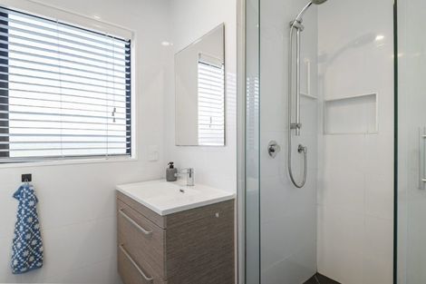 Photo of property in 9 Glendawn Place, Bayview, Auckland, 0629