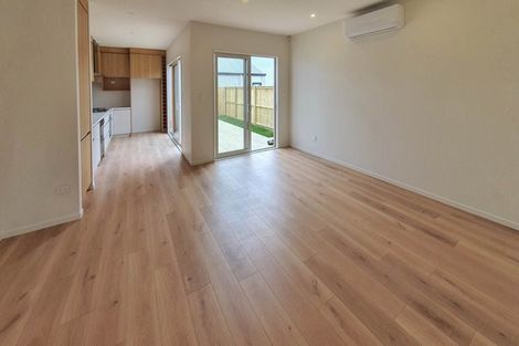 Photo of property in 22 Puhikawa Street, Massey, Auckland, 0614