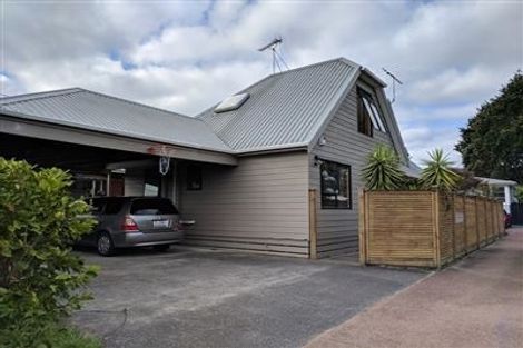 Photo of property in 1/164 Nile Road, Milford, Auckland, 0620