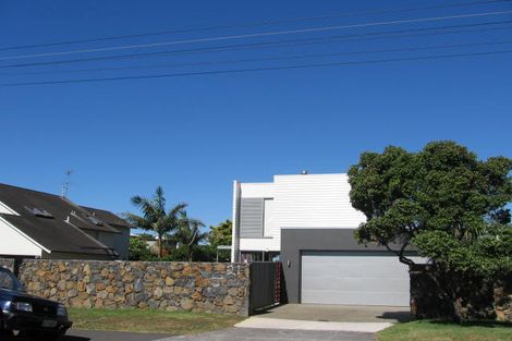 Photo of property in 21 Muritai Road, Milford, Auckland, 0620