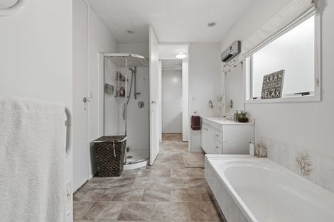 Photo of property in 9 Te Arawa Place, Welcome Bay, Tauranga, 3112