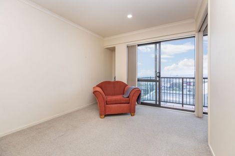 Photo of property in The Rennaissance, 11h/18 Ronwood Avenue, Manukau, Auckland, 2104